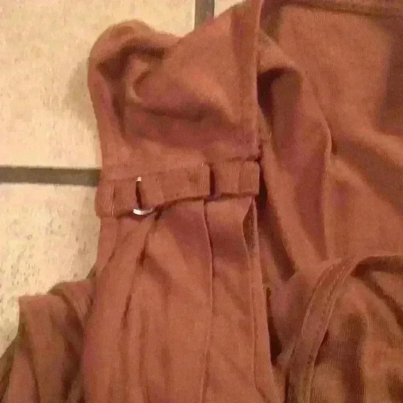 Ecru tank top - Picture 3 of 4